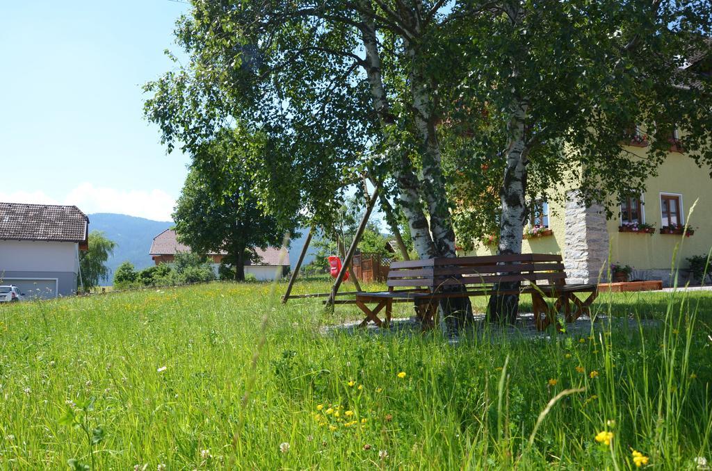Urlaub Am Kraeutlhof In Mariapfarr Apartment Ruang foto